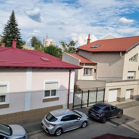 Cozy Apartment Near City Center Bukareszt Zewnętrze zdjęcie