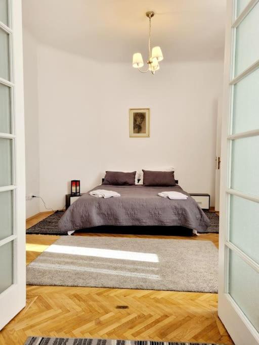 Cozy Apartment Near City Center Bukareszt Zewnętrze zdjęcie